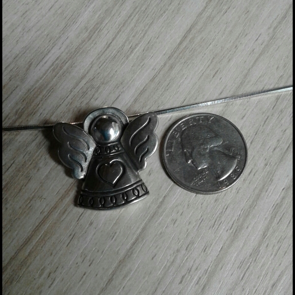 Sterling angel on sterling chain - Picture 6 of 6